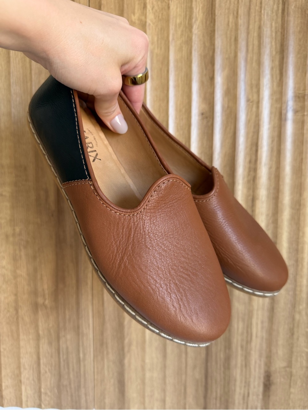 CHARIX Camel Black Leather Slip On Loafers